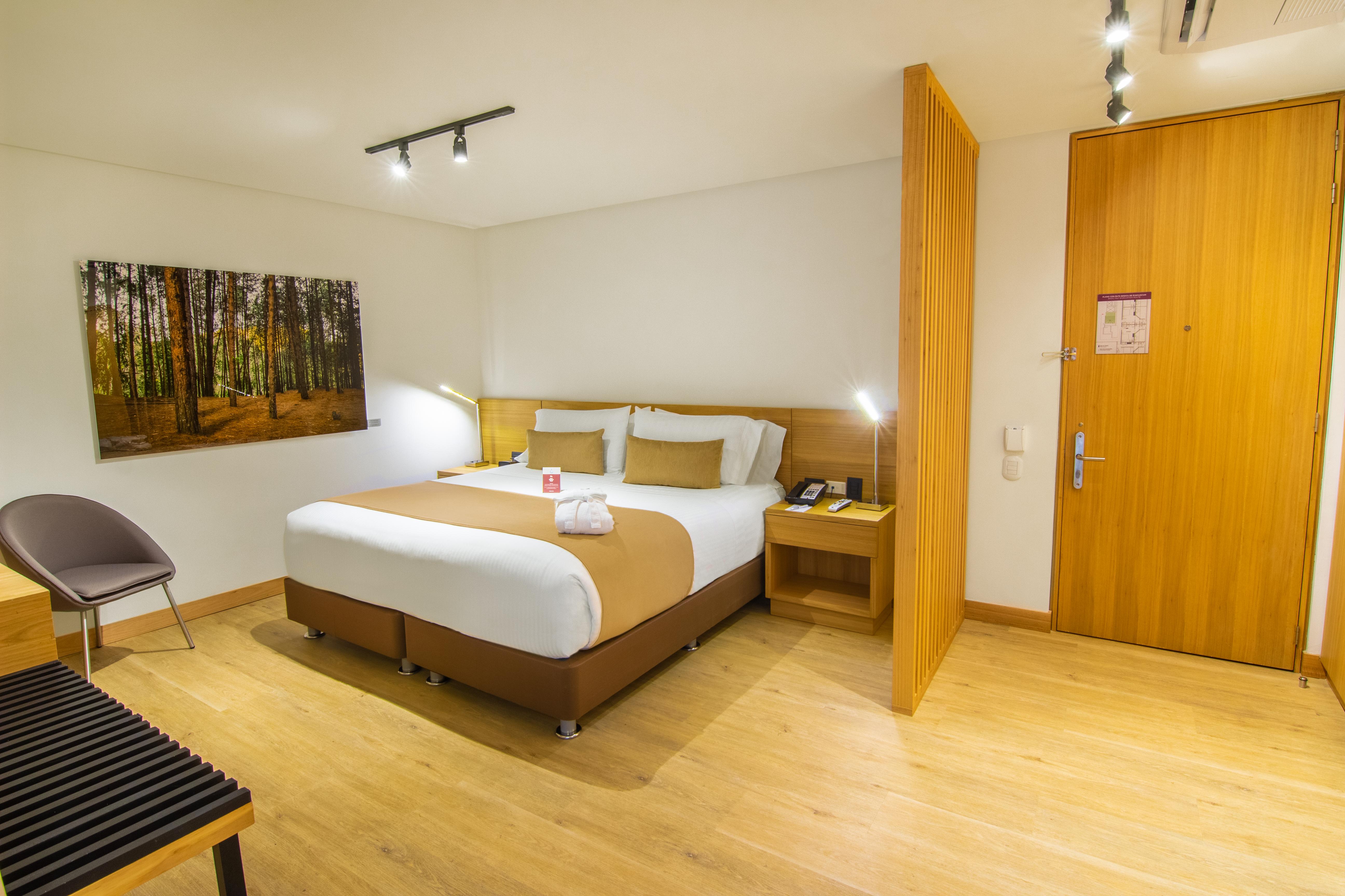 Best Western Plus 93 Park Hotel Bogota Ngoại thất bức ảnh A room at the hotel