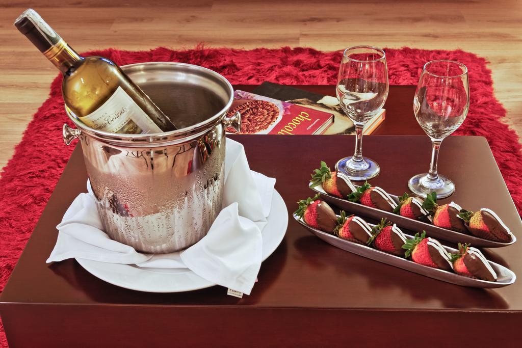 Best Western Plus 93 Park Hotel Bogota Ngoại thất bức ảnh A wine cooler